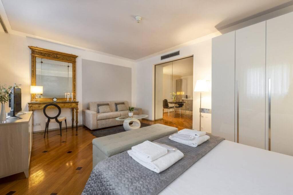 Milan Royal Suites - Centro Duomo Exteriér fotografie